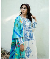 img_zaha_lawn_2021_awwal_boutique