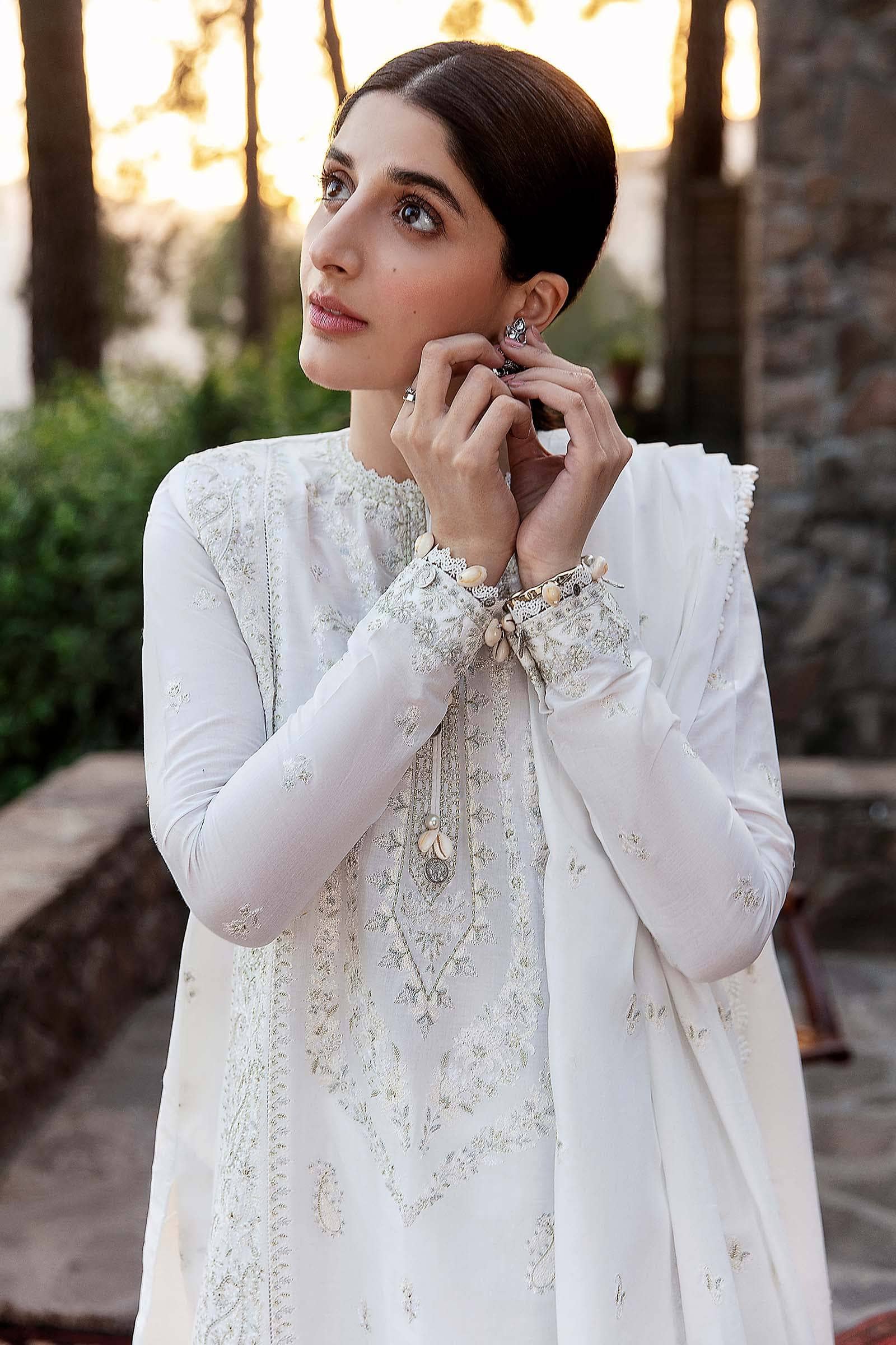 img_zaha_festive_lawn_22_awwal_boutique