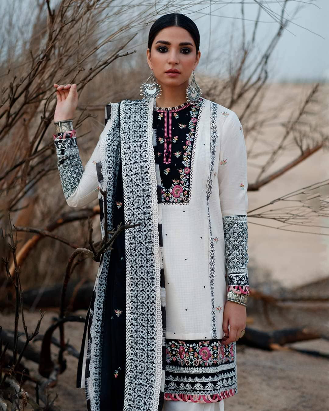 img_zaha_lawn_22_awwal_boutique