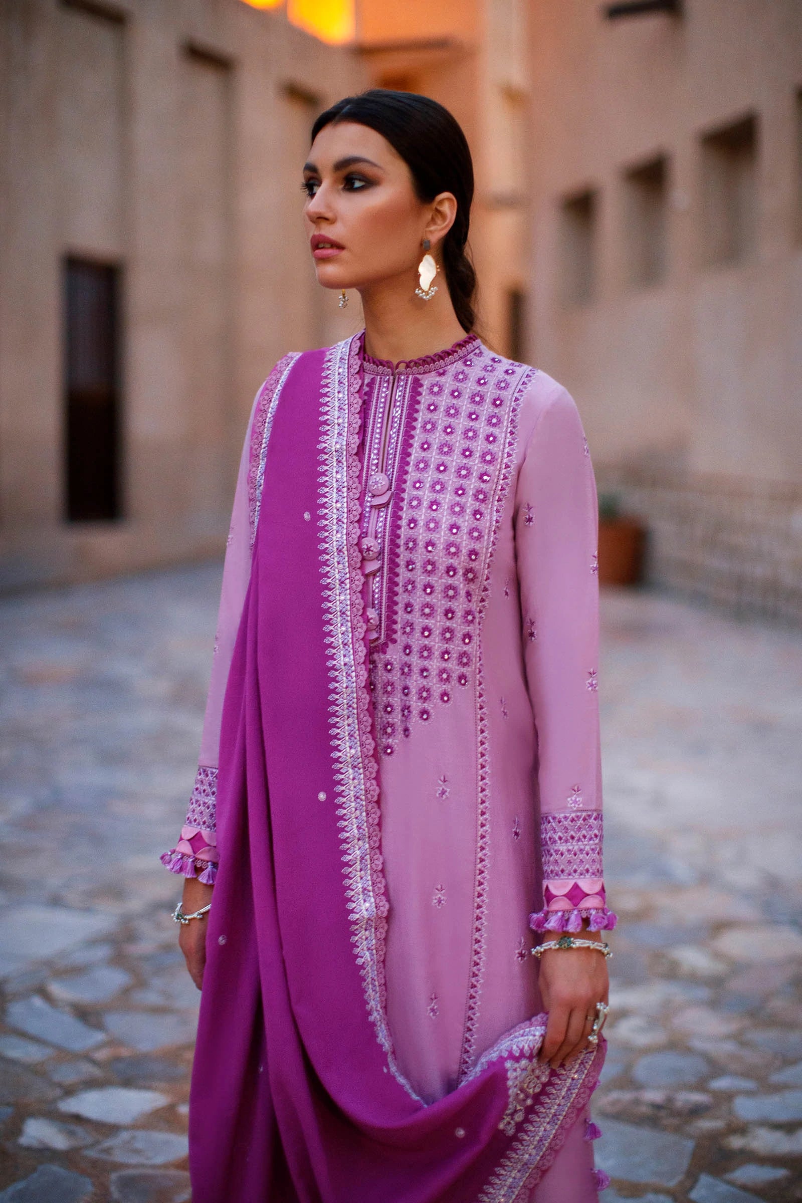 img_zaha_lawn_22_awwal_boutique