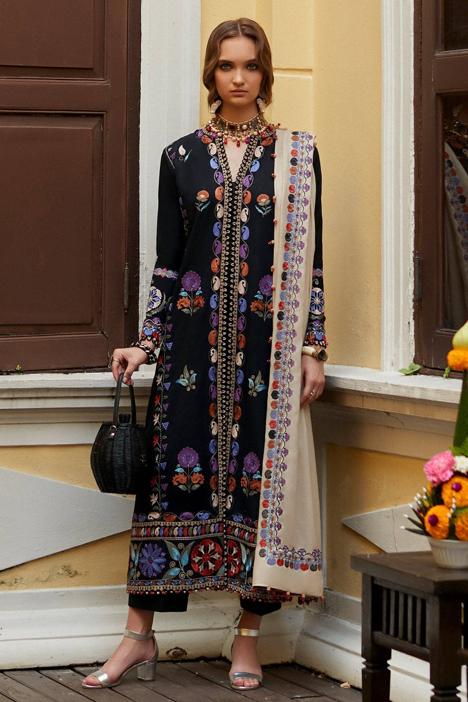 img_zaha_winter_22_awwal_boutique_awwal_boutique