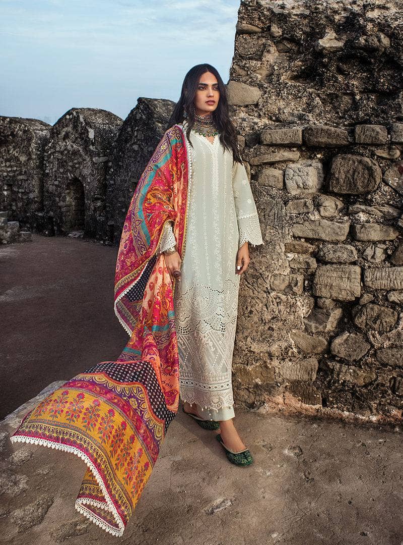 Img_zainab_chottani_awwal_boutique