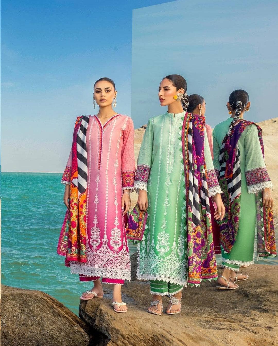 img_zainab_chottani_lawn_23_awwal_boutique