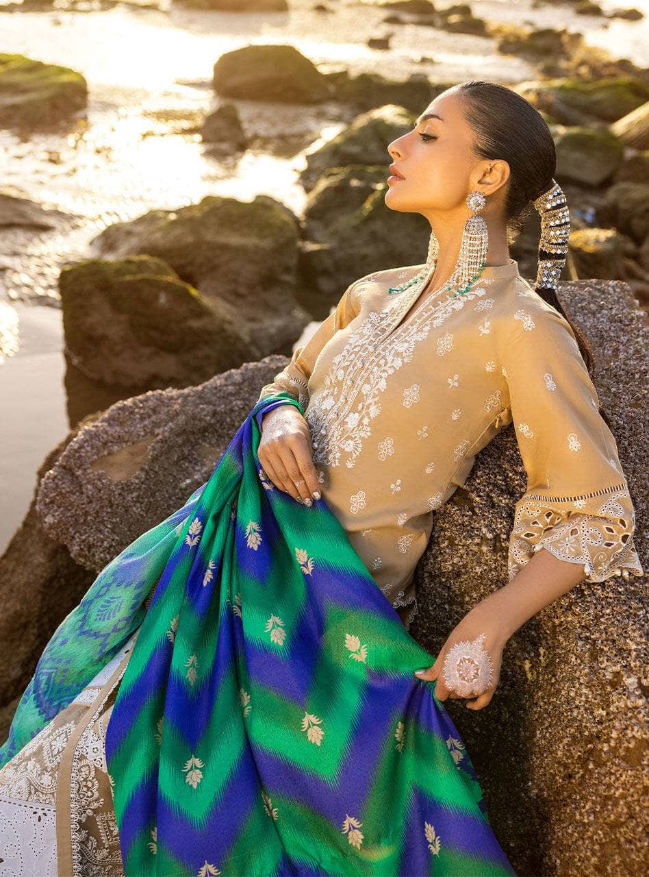 img_zainab_chottani_lawn_23_awwal_boutique