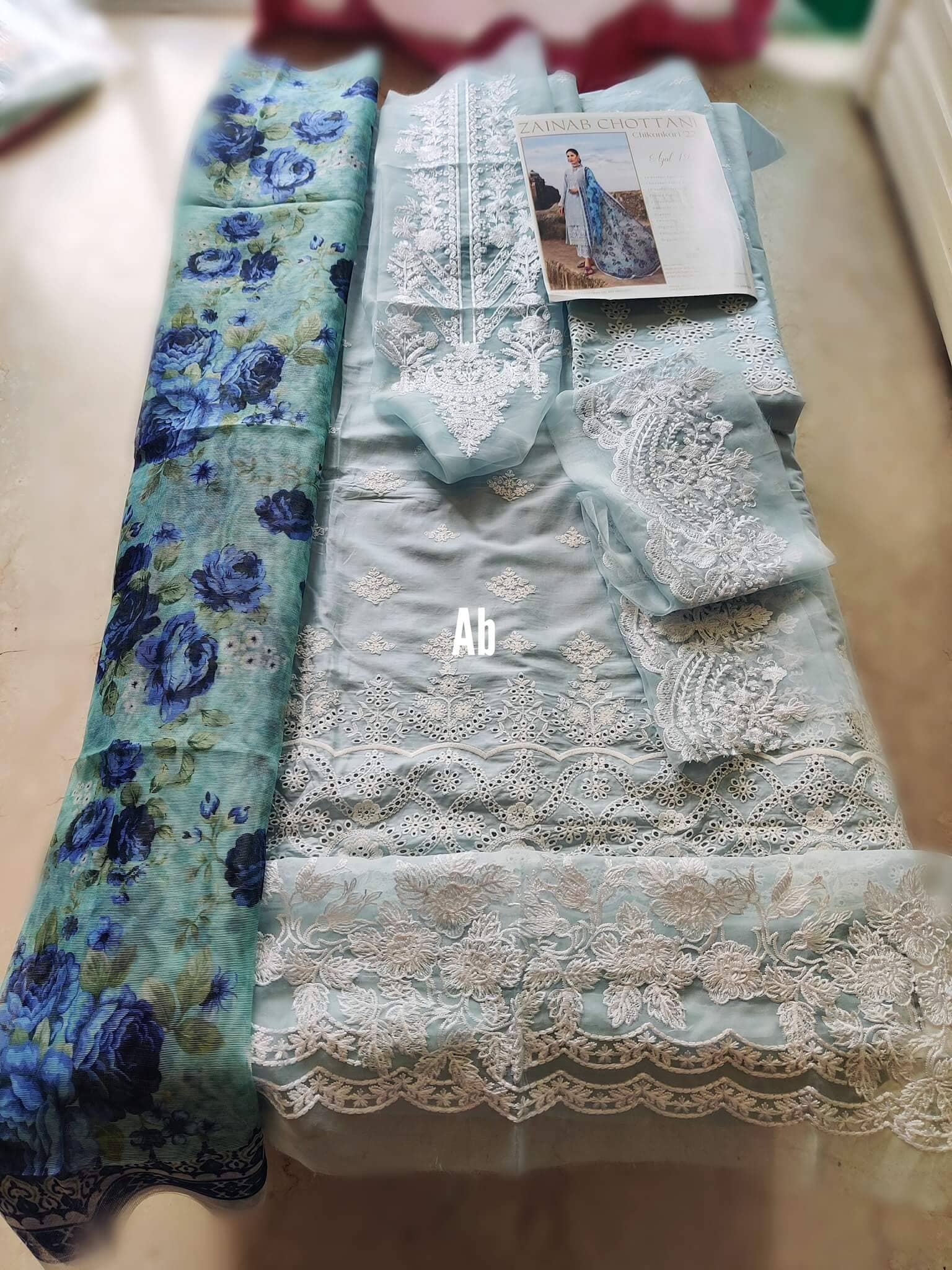 img_open_pic_zainab_chottani_lawn_22_awwal_boutique