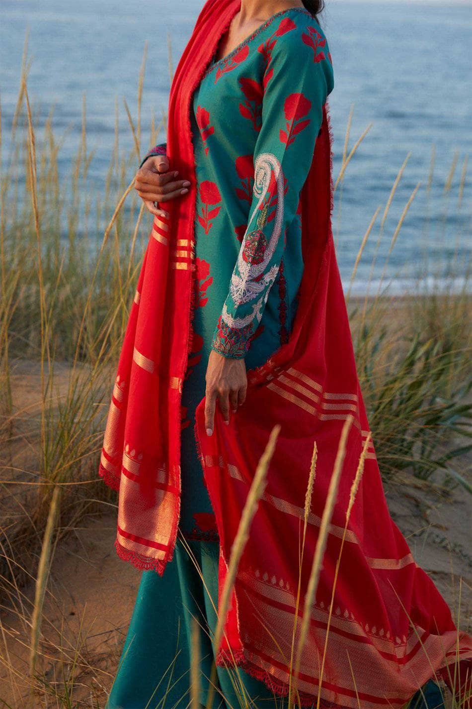 img_coco_lawn_by_zara_shahjahan_2021_awwal_boutique_10B