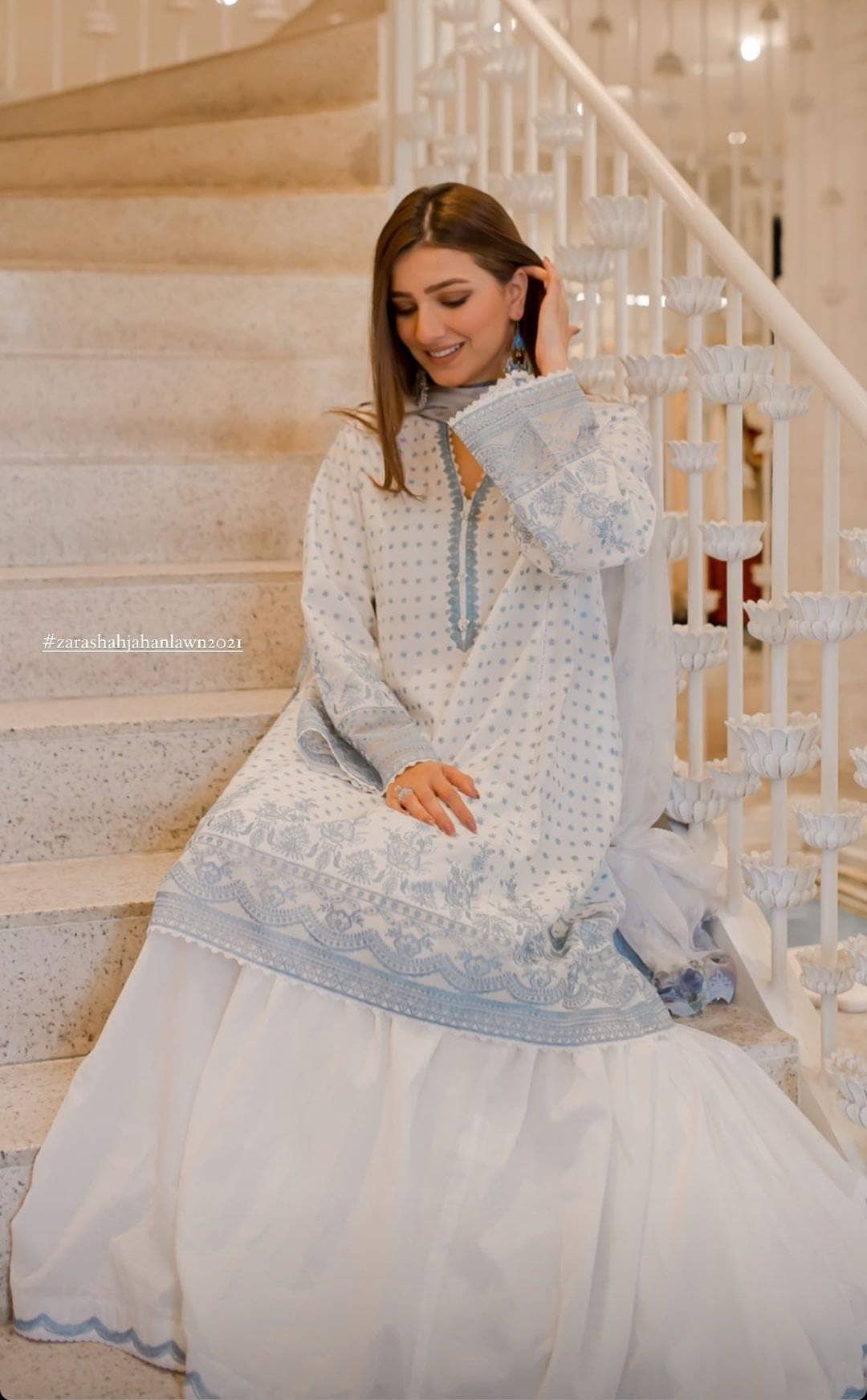 img_spotted_in_zara_shahjahan_lawn_2021_awwal_boutique