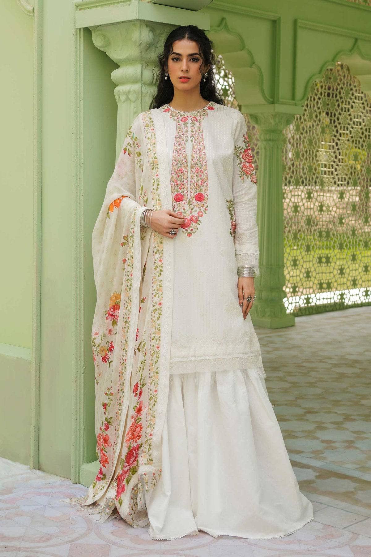 img_zara_shahjahan_lawn_23_awwal_boutique