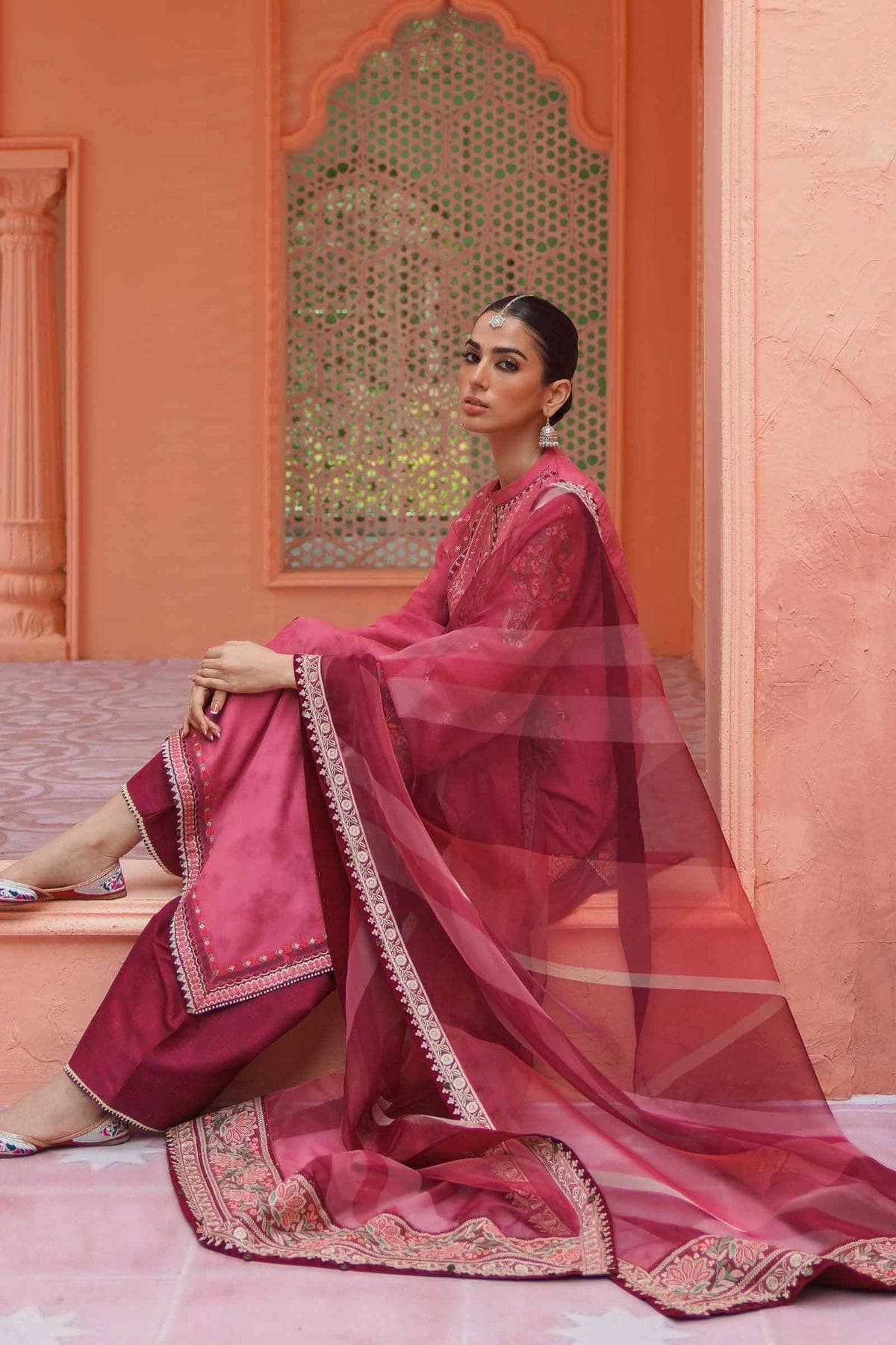 img_zara_shahjahan_lawn_23_awwal_boutique