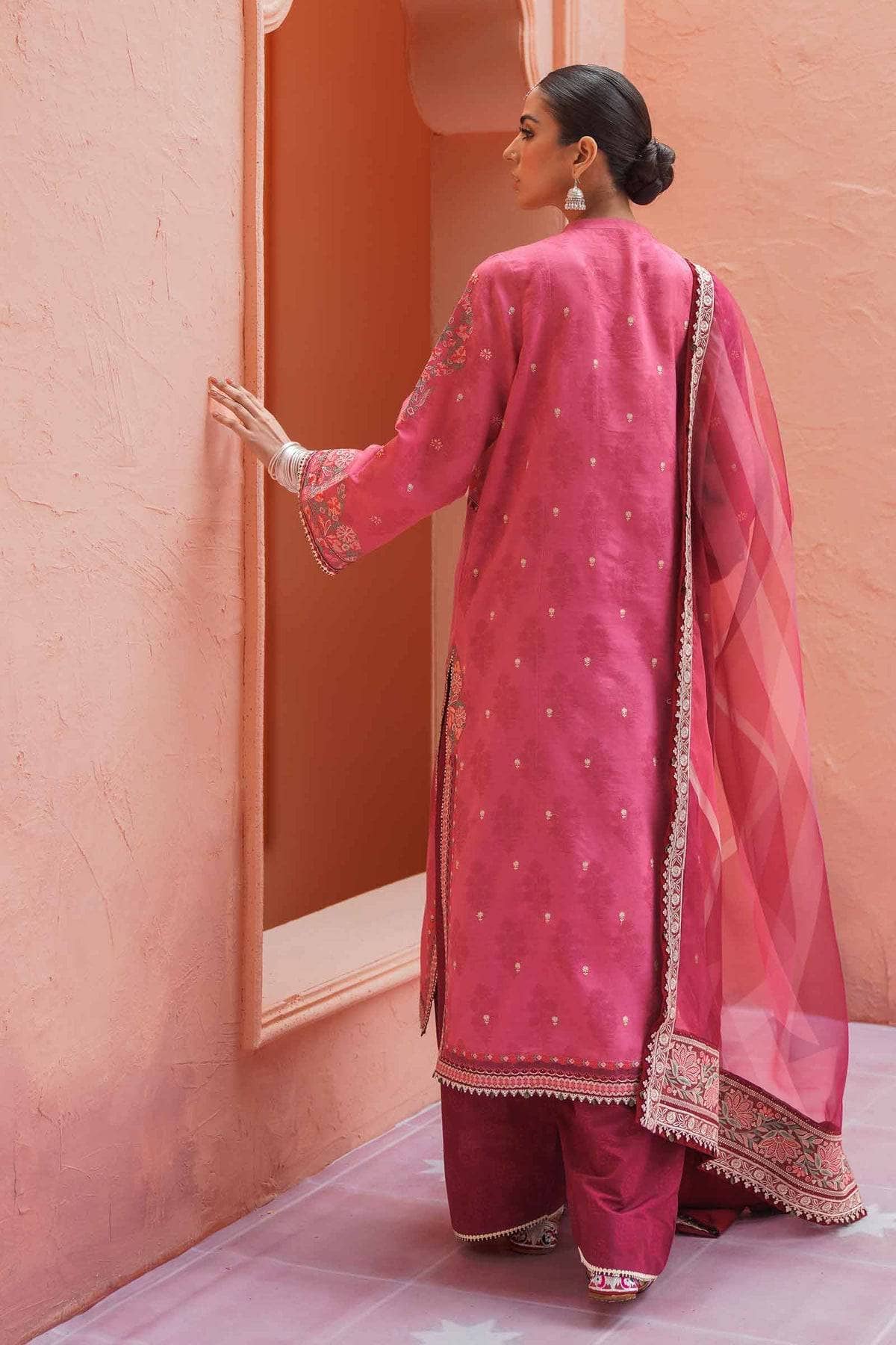 img_zara_shahjahan_lawn_23_awwal_boutique