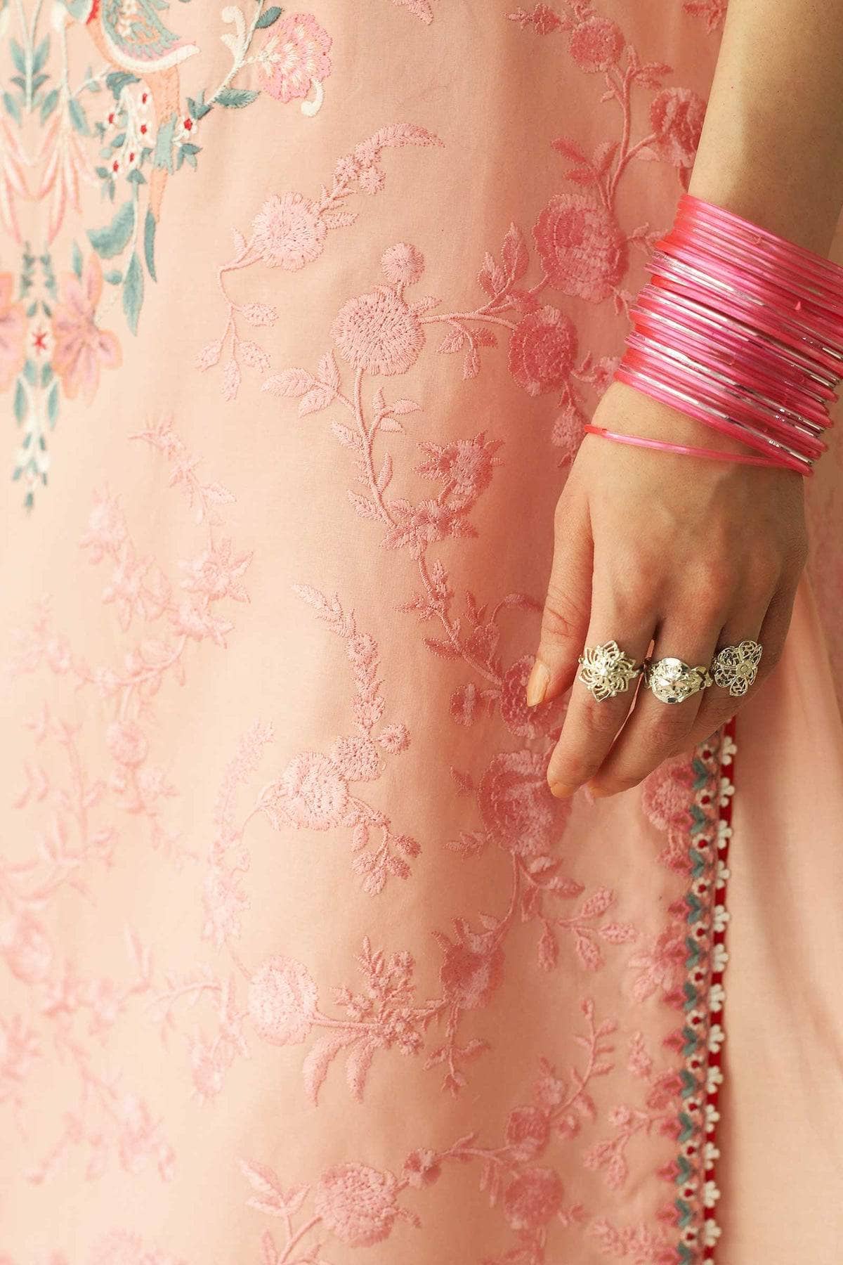 Img_zara_shahjahan_lawn_23_awwal_boutique
