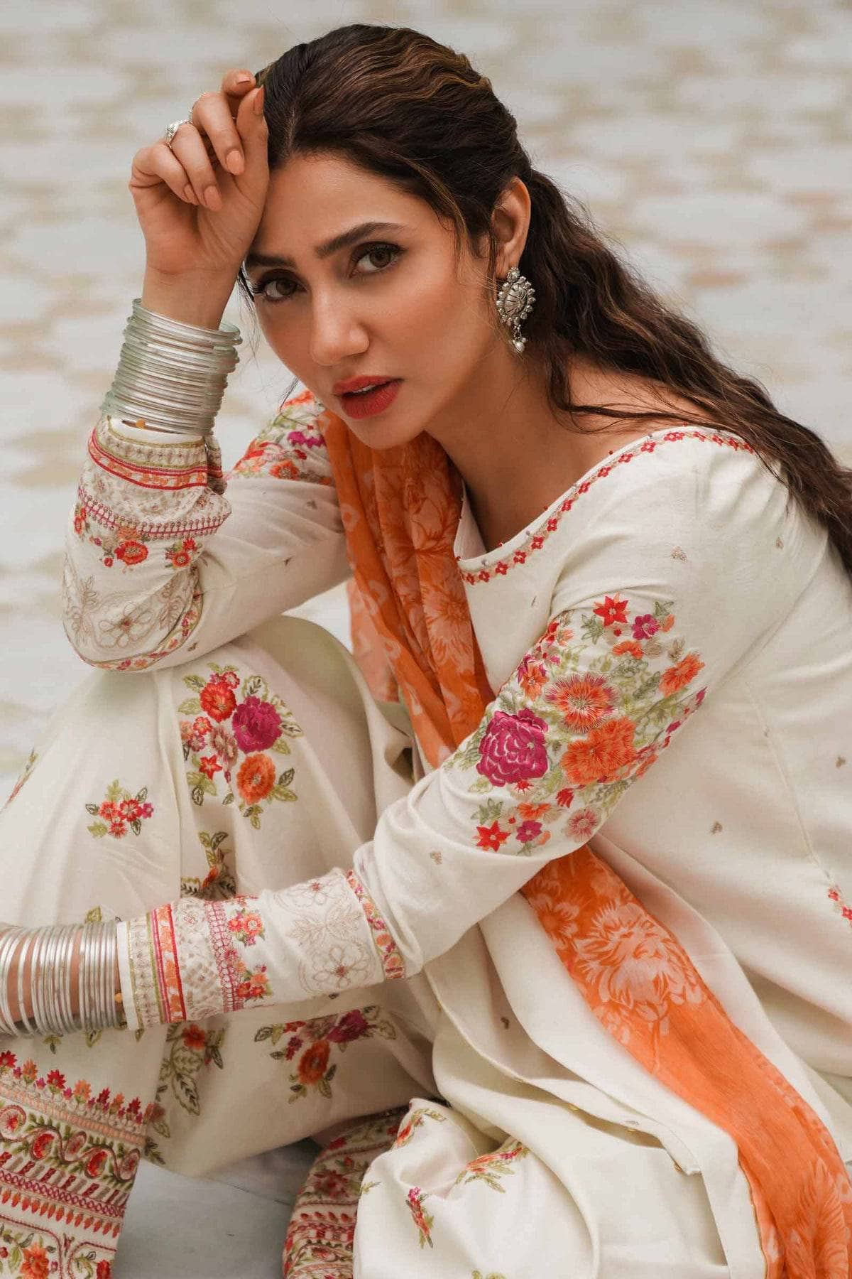 Img_zara_shahjahan_lawn_23_awwal_boutique