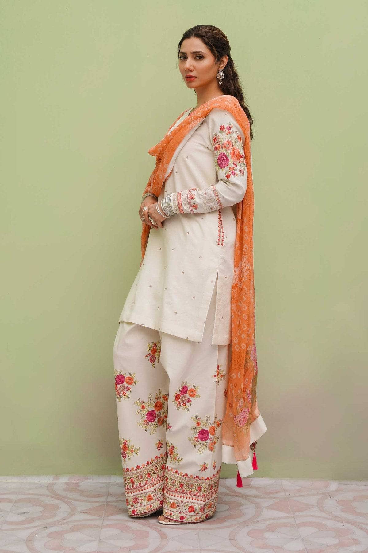 Img_zara_shahjahan_lawn_23_awwal_boutique