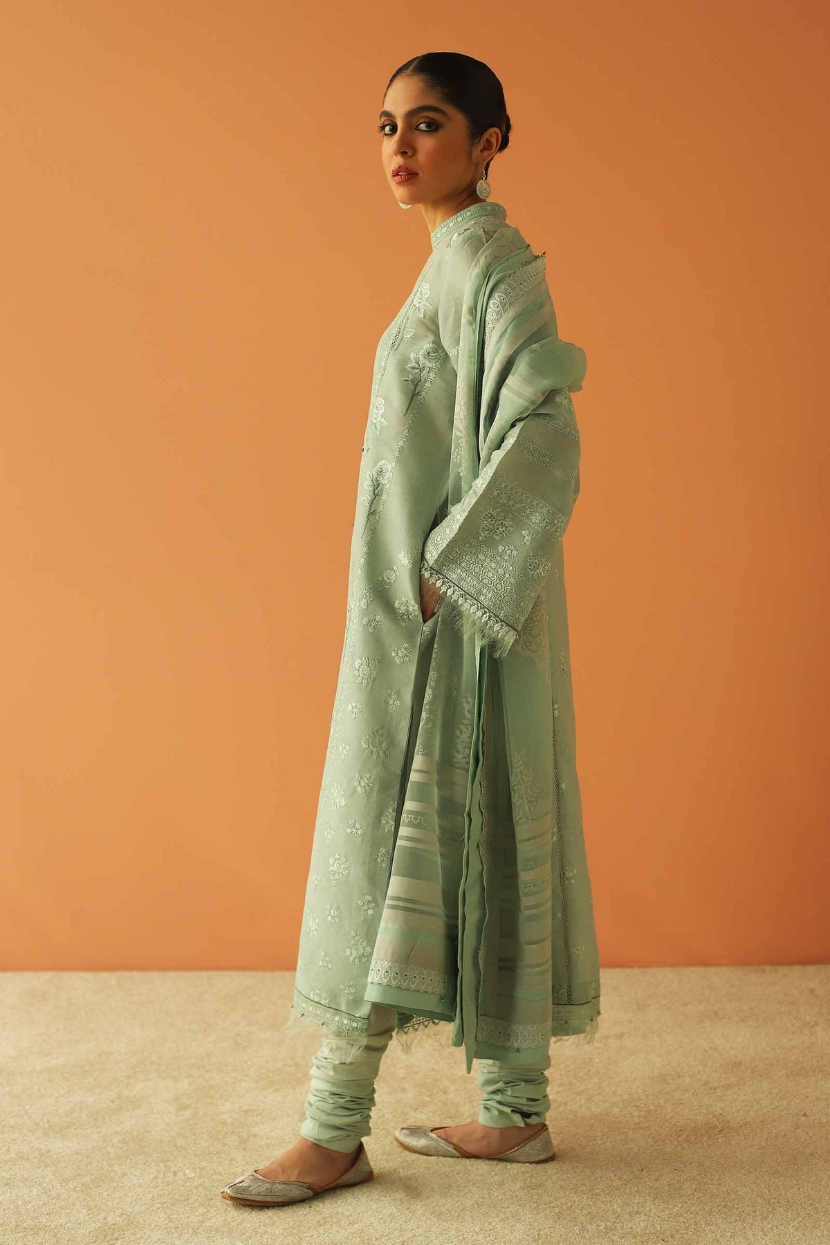 img_zara_shahjahan_lawn_23_awwal_boutique
