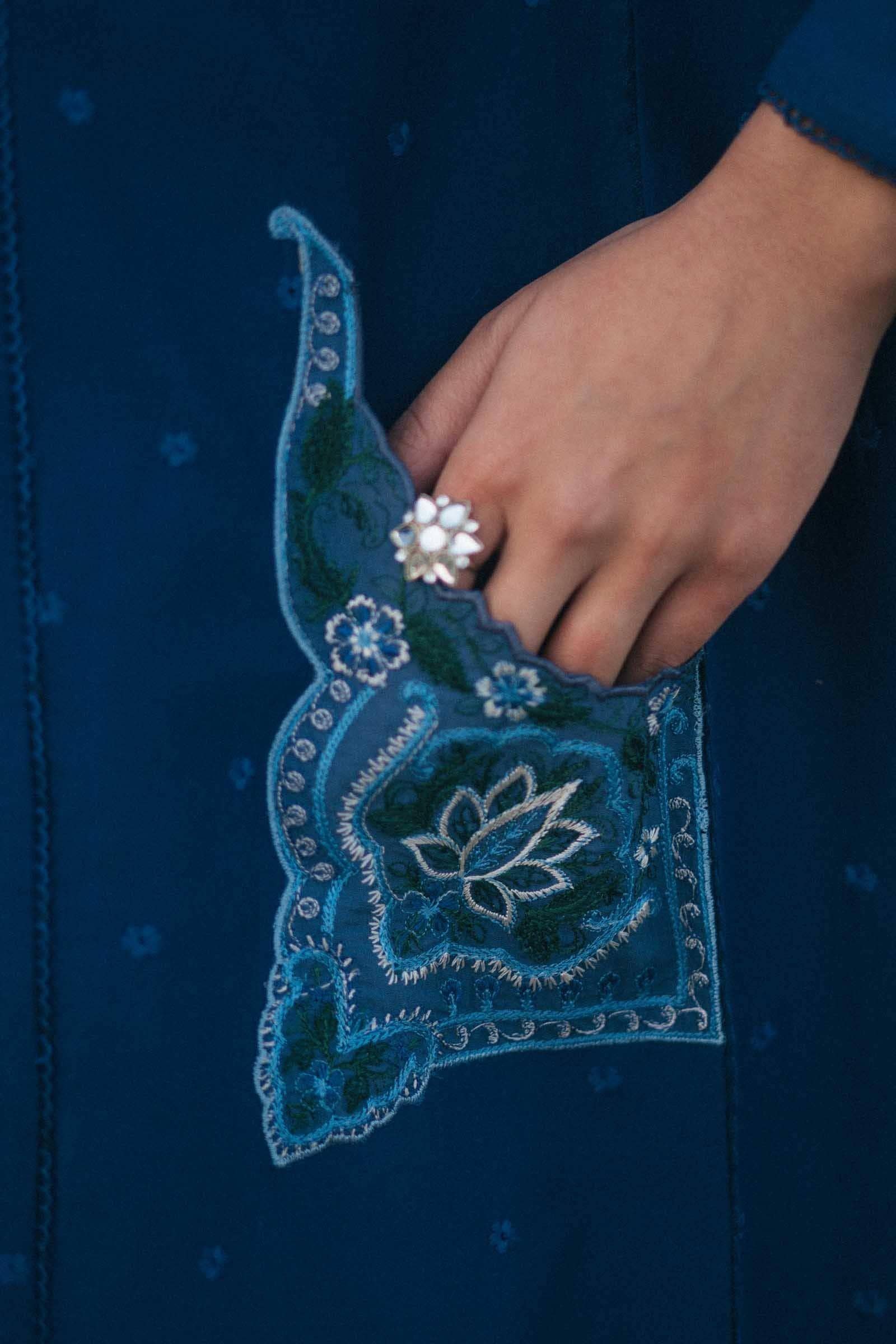 img_zara_shahjahan_lawn_garden_of_love_2020_awwal_boutique