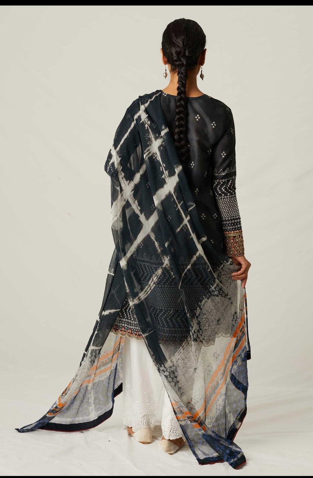 img_zara_shahjahan_lawn_garden_of_love_2020_awwal_boutique