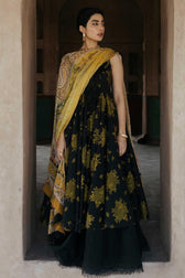 img_zara_shahjahan_lawn_garden_of_love_2020_awwal_boutique