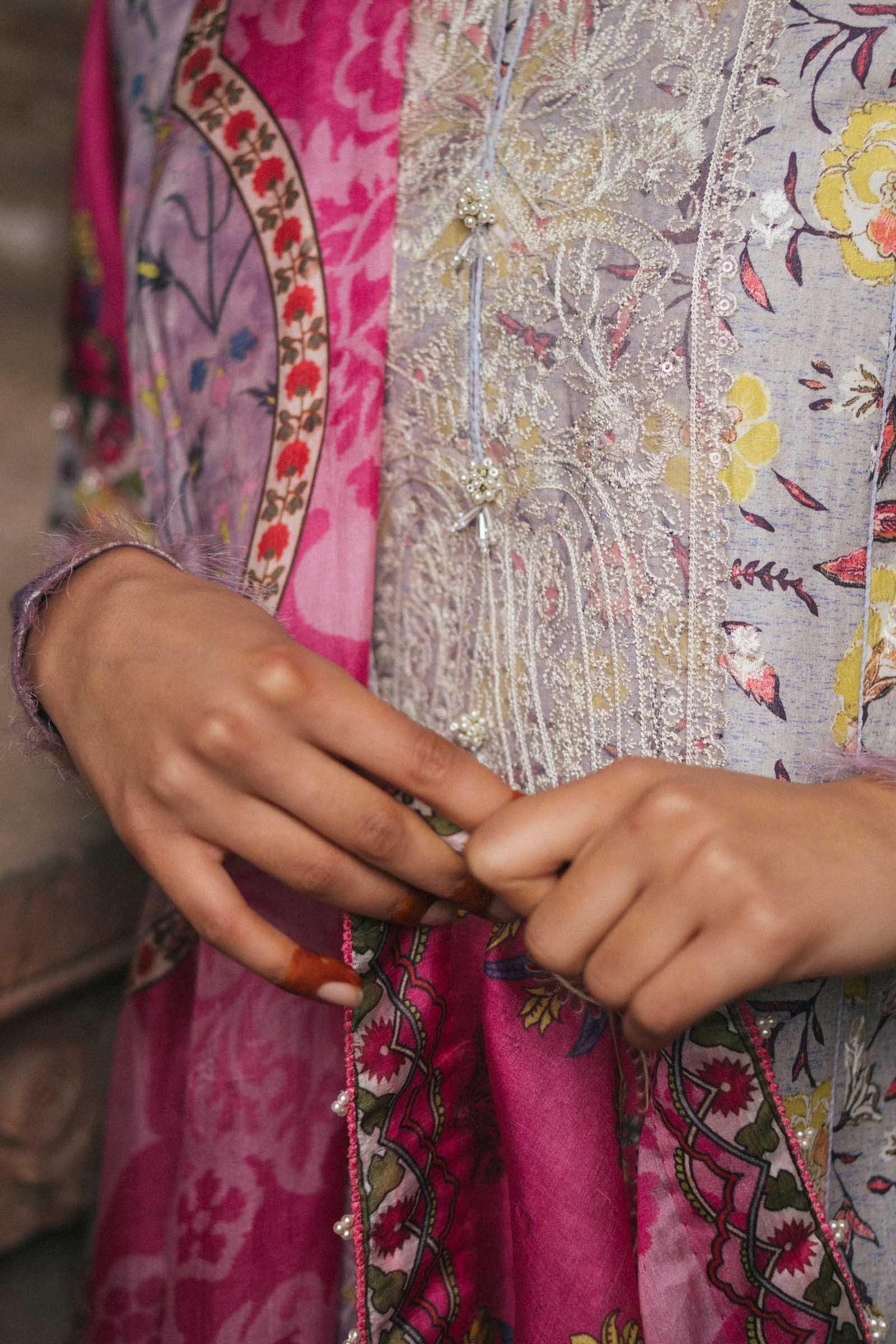 img_zara_shahjahan_lawn_garden_of_love_2020_awwal_boutique