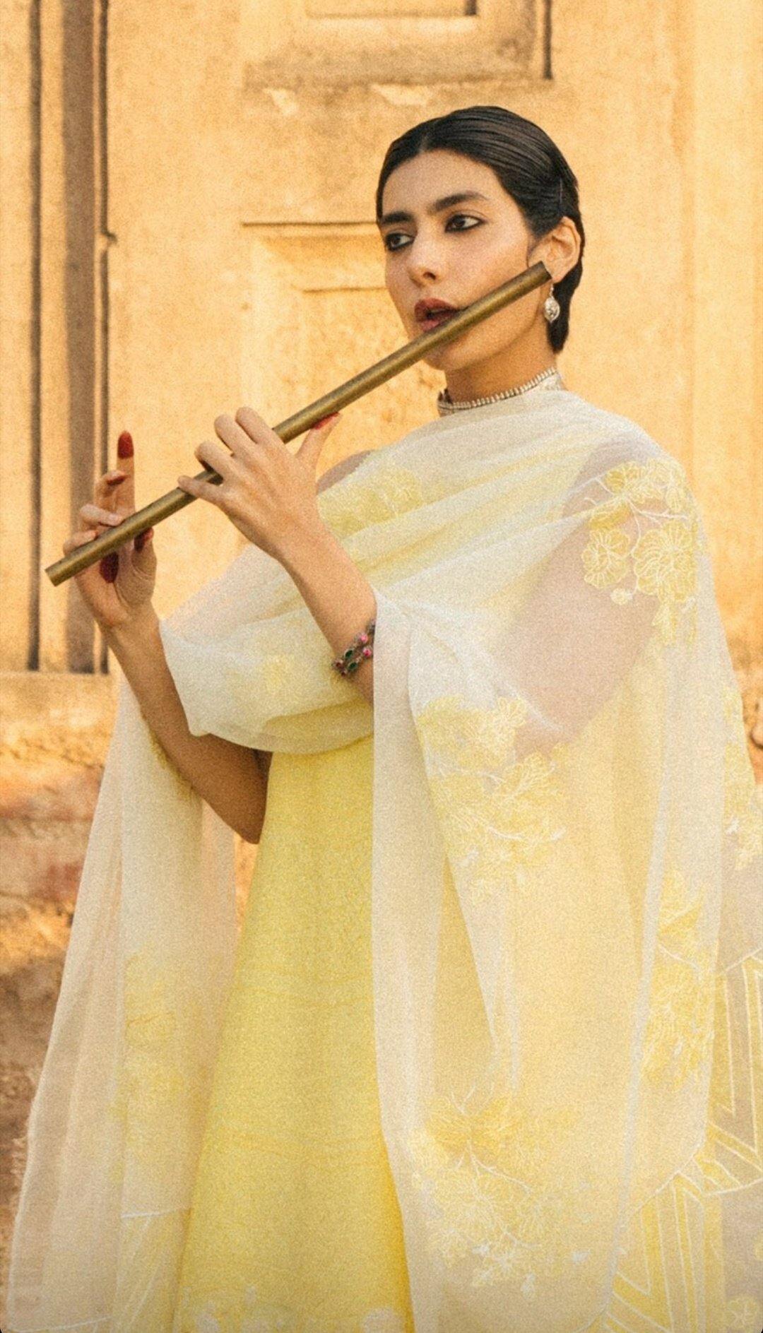img_zara_shahjahan_lawn_garden_of_love_2020_awwal_boutique