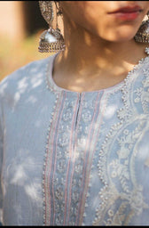 img_zara_shahjahan_lawn_garden_of_love_2020_awwal_boutique
