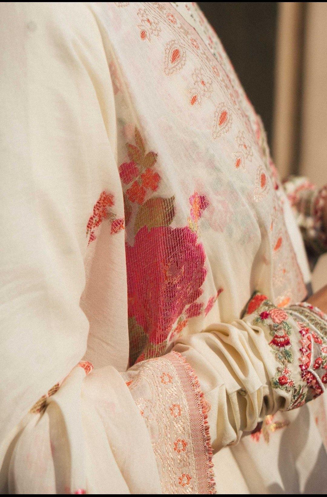 img_zara_shahjahan_lawn_garden_of_love_2020_awwal_boutique