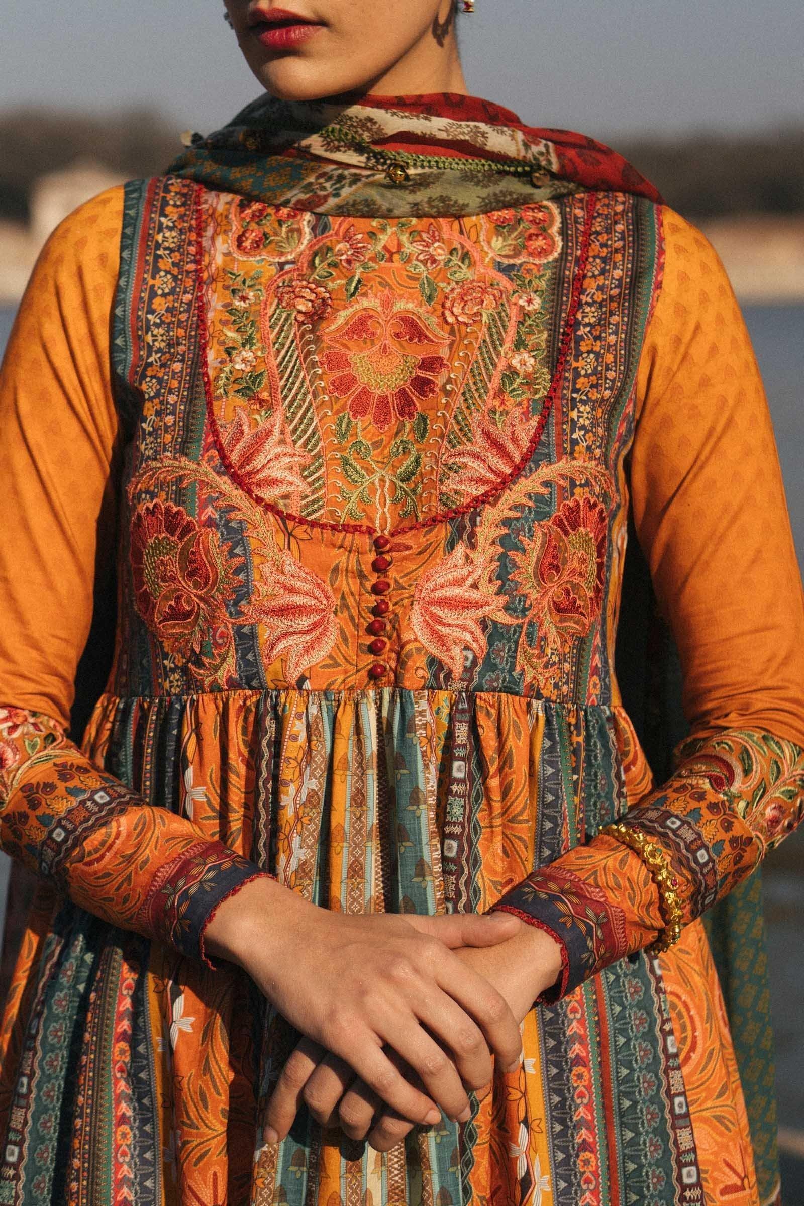 img_zara_shahjahan_lawn_garden_of_love_2020_awwal_boutique