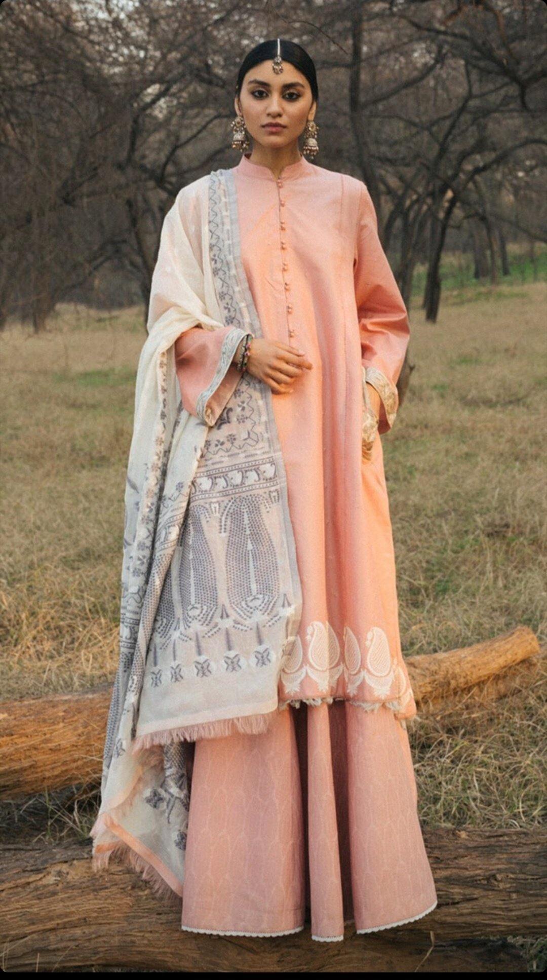 img_zara_shahjahan_lawn_garden_of_love_2020_awwal_boutique