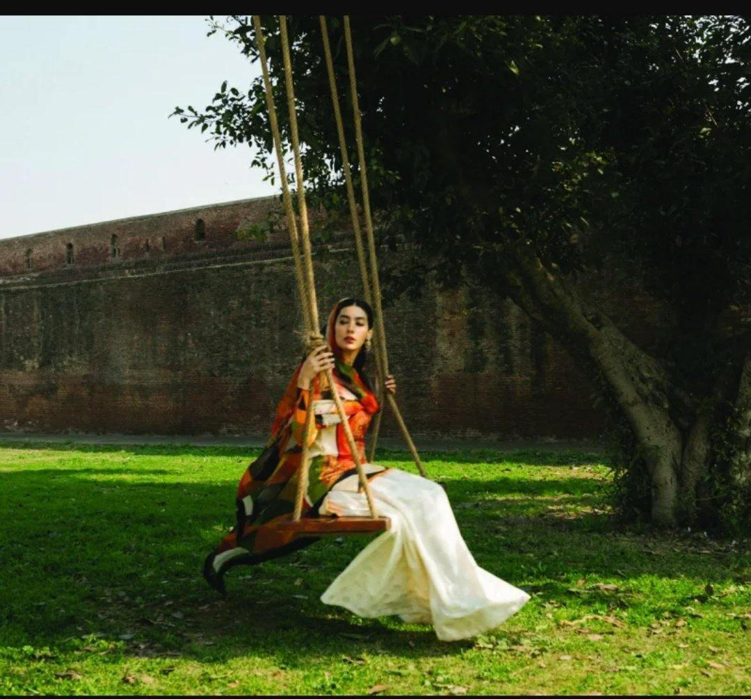 img_zara_shahjahan_lawn_garden_of_love_2020_awwal_boutique