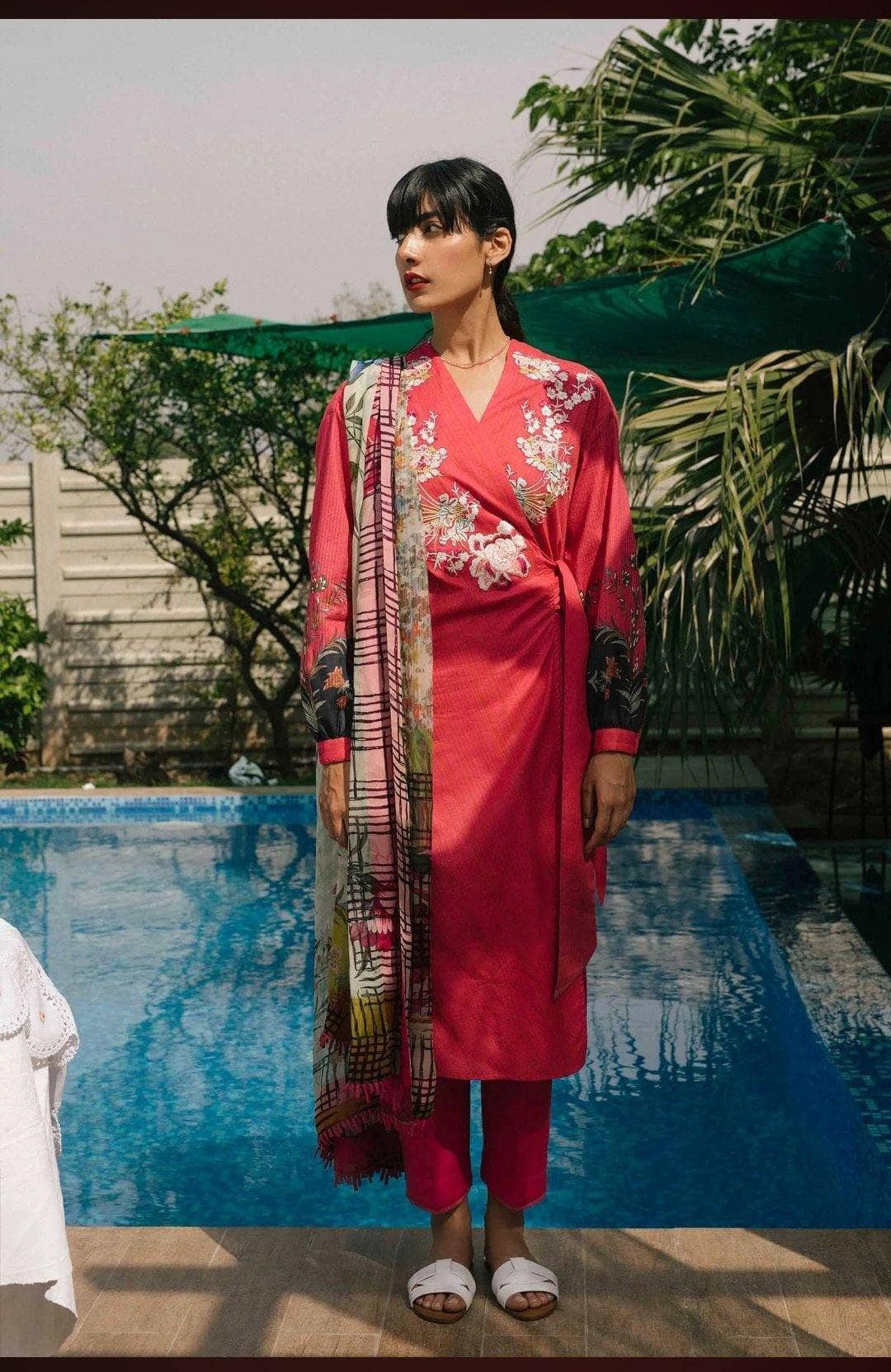 img_zara_shahjahan_coco_lawn_collection_awwal_boutique