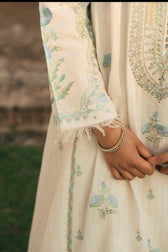 img_zara_shahjahan_lawn_garden_of_love_2020_awwal_boutique