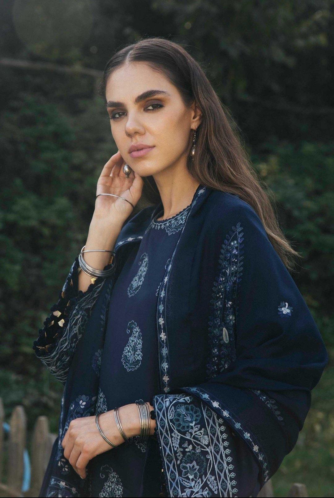 img_zara_shahjahan_winter_shawl_collection_awwal_boutique