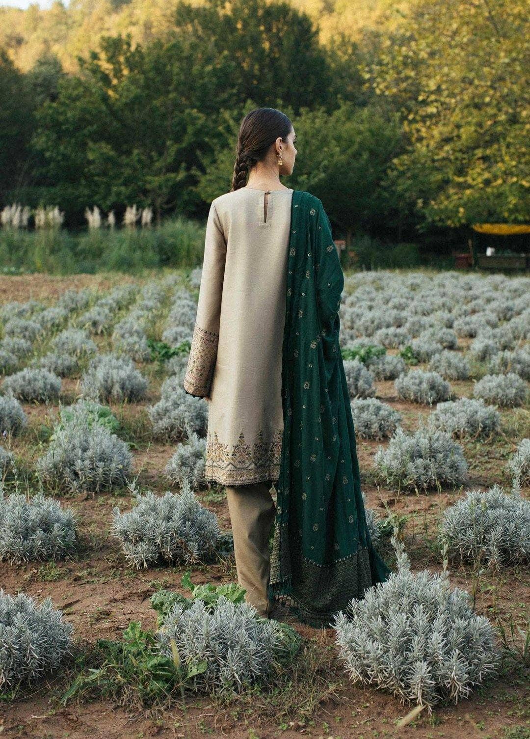 img_zara_shahjahan_winter_shawl_collection_awwal_boutique