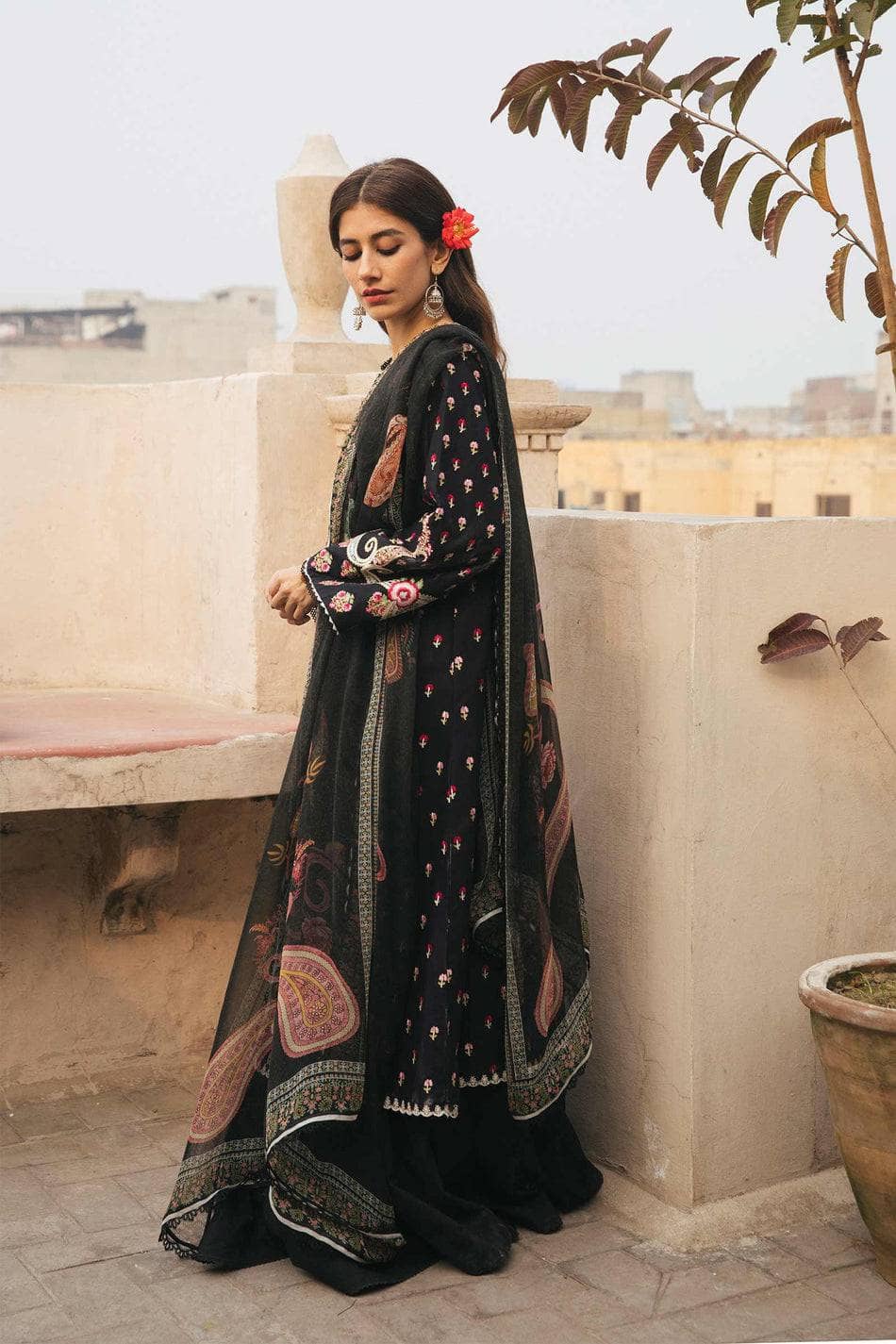 Img_zara_shahjahan_lawn_22_awwal_boutique