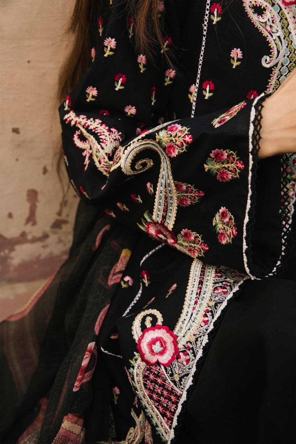 Img_zara_shahjahan_lawn_22_awwal_boutique