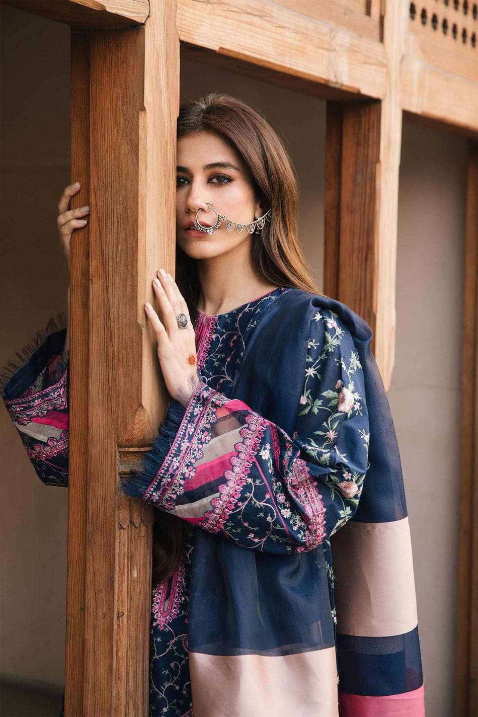 img_zara_shahjahan_lawn_22_awwal_boutique