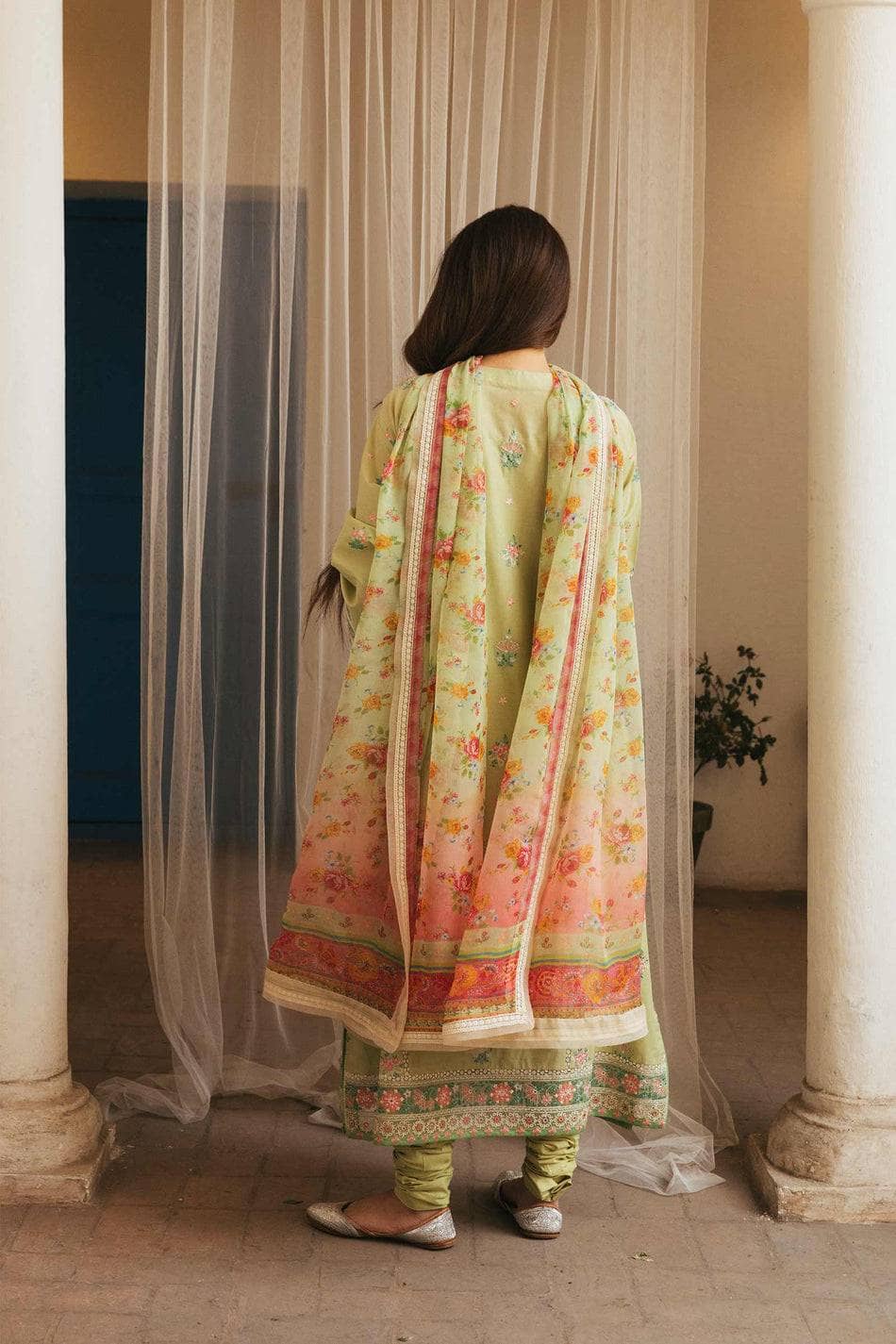Img_zara_shahjahan_lawn_22_awwal_boutique