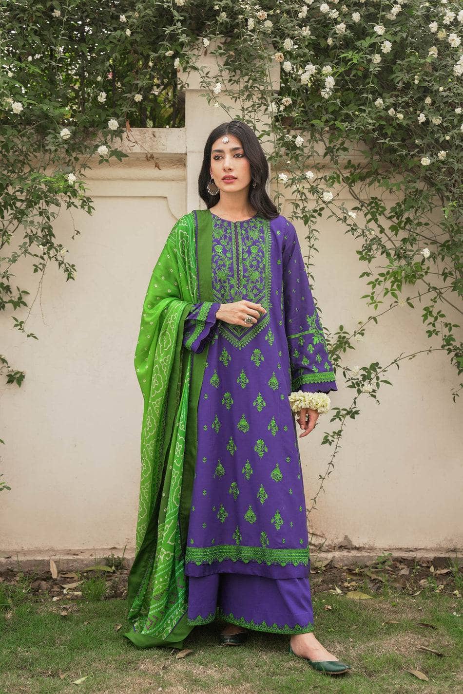 Img_zara_shahjahan_lawn_22_awwal_boutique