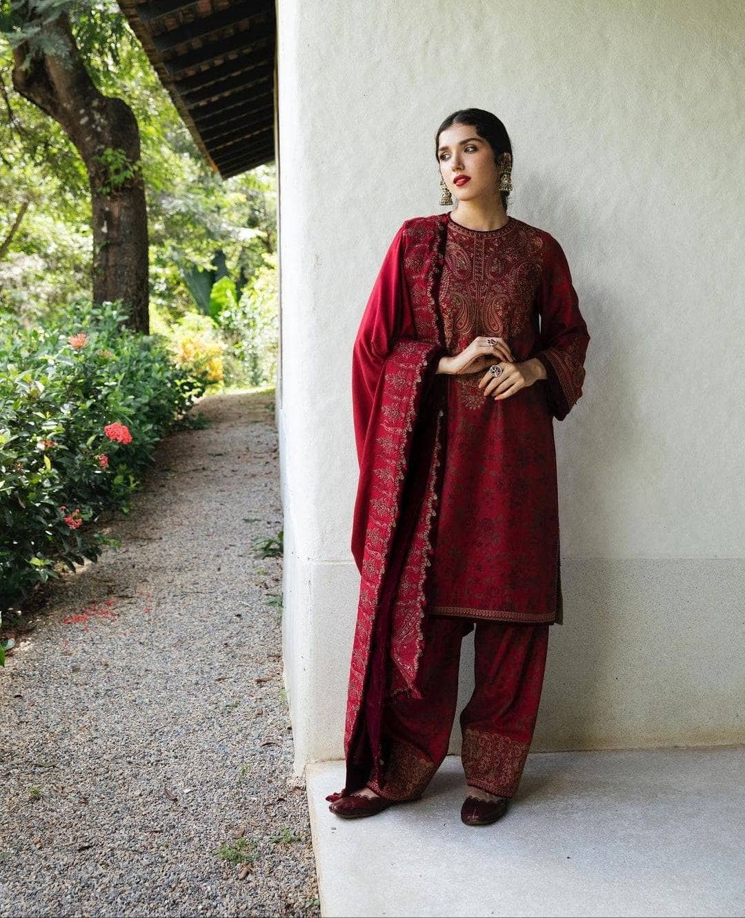 img_zara_shahjahan_winter_shawl_collection_22_awwal_boutique