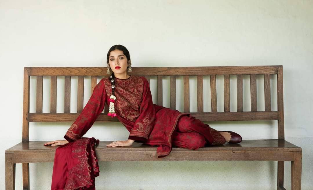 img_zara_shahjahan_winter_shawl_collection_22_awwal_boutique