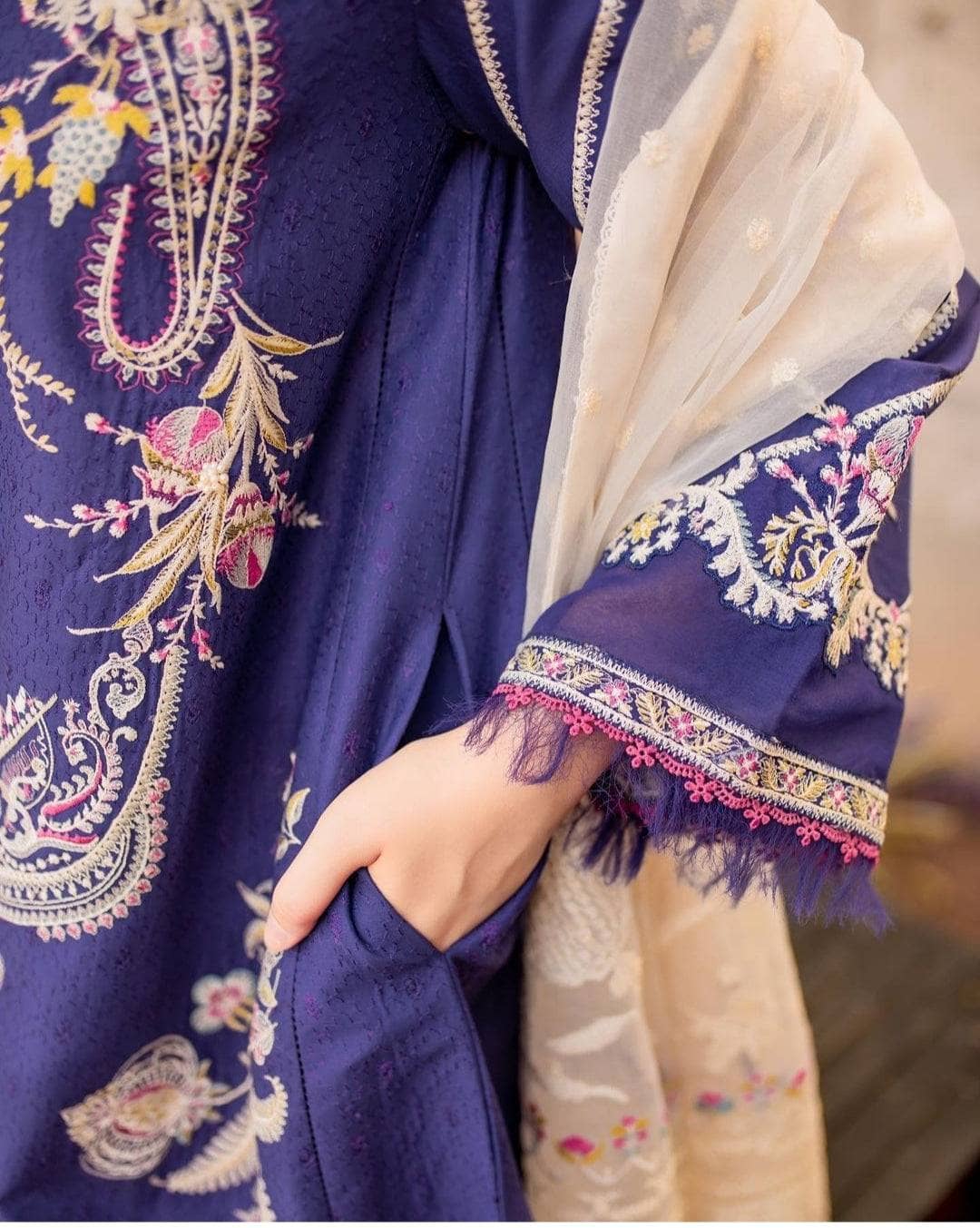img_zara_shahjahan_lawn_22_awwal_boutique