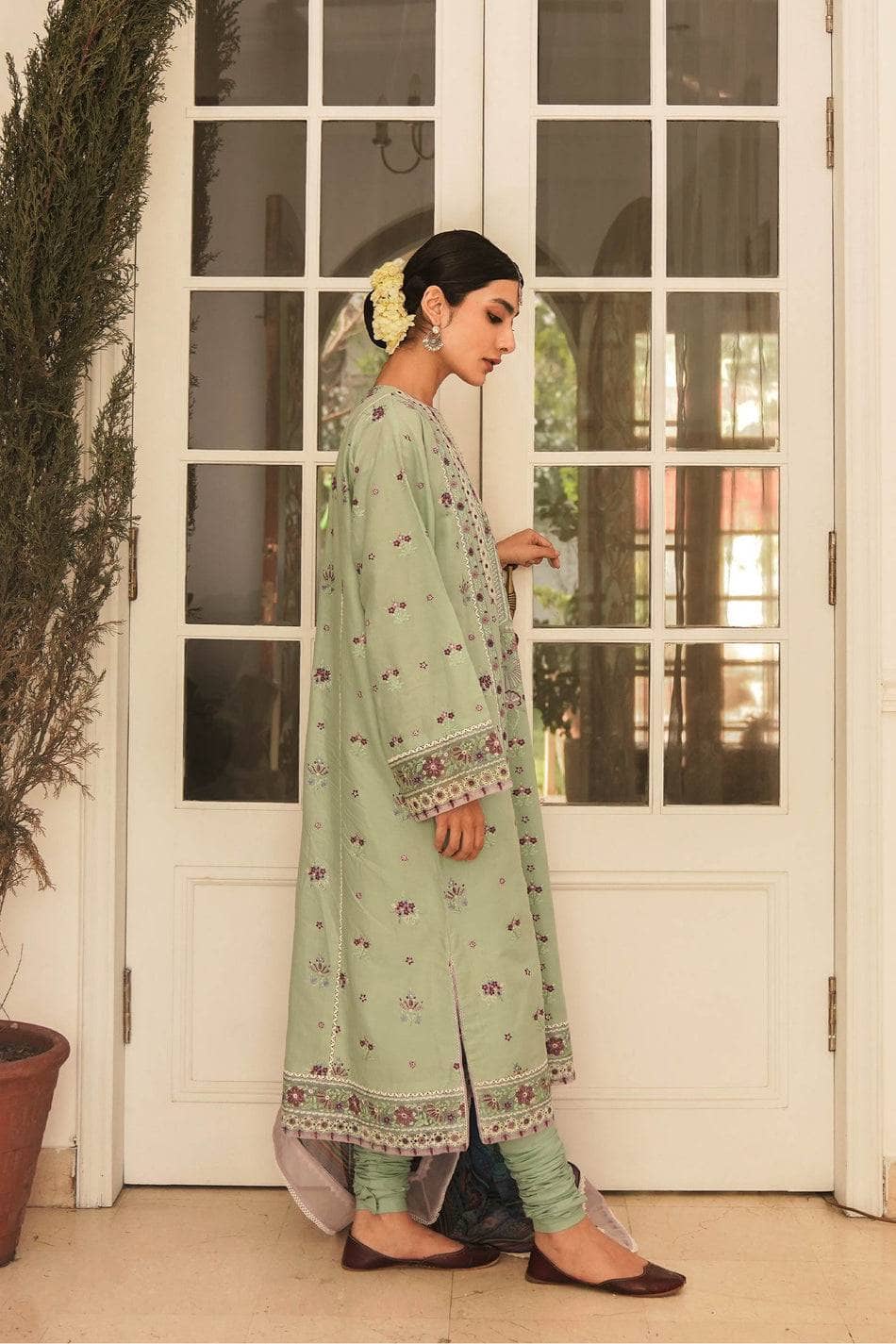 Img_zara_shahjahan_lawn_22_awwal_boutique