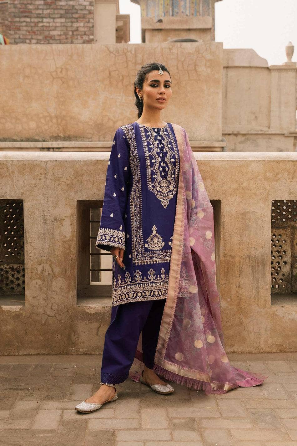 Img_zara_shahjahan_lawn_22_awwal_boutique