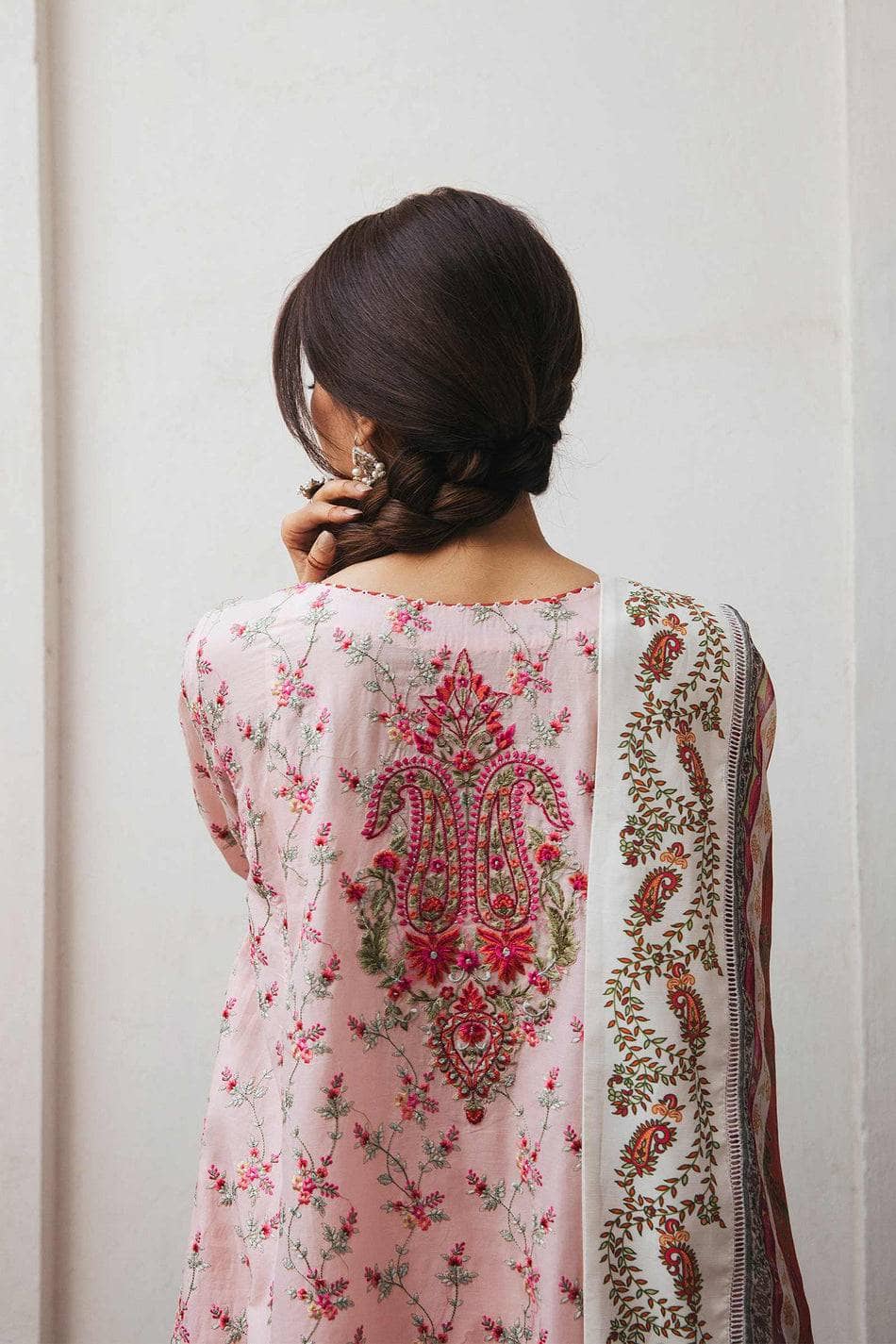 Img_zara_shahjahan_lawn_22_awwal_boutique