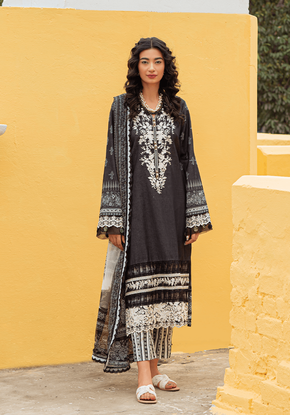 Zarqash Tresor  Lawn 23/4A/Silk Dupatta