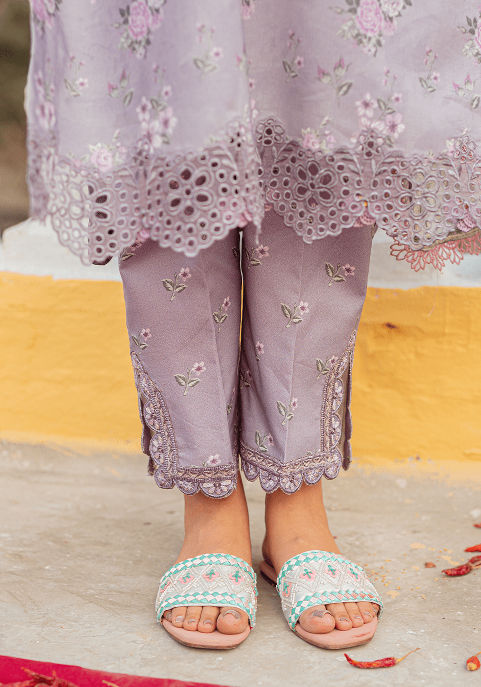 img_zarqash_lawn_23_awwal_boutique
